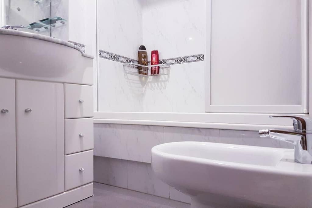Apartamento Completo Con Parking Privado Y Wifi En San Roque Vigo Exteriér fotografie